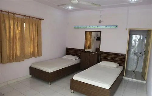 Dwivedi Hotels Palace On Steps Varanasi 2*,