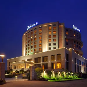radisson-blu-dwarka.hotelsdelhi.org/